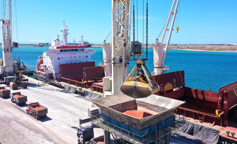 Porto do Açu vai triplicar a capacidade de armazenagem de carga