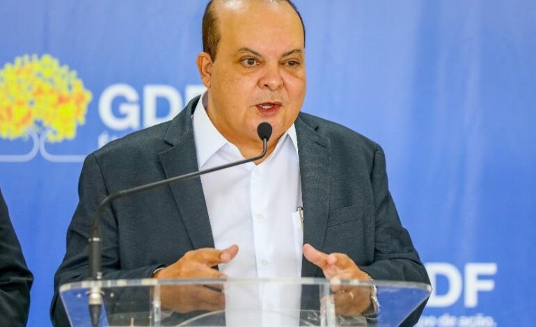 Moraes autoriza retorno de Ibaneis Rocha ao governo do Distrito Federal