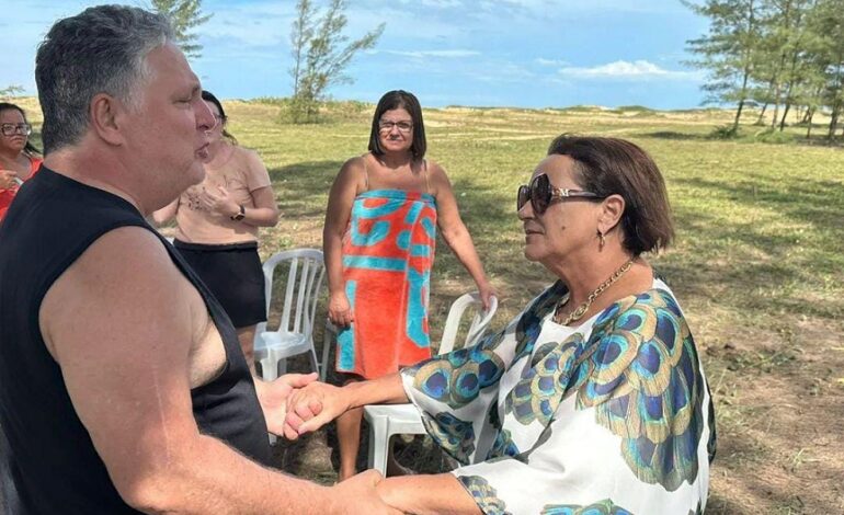 Adversários na política, Garotinho e Carla Machado se abraçam na Semana Santa