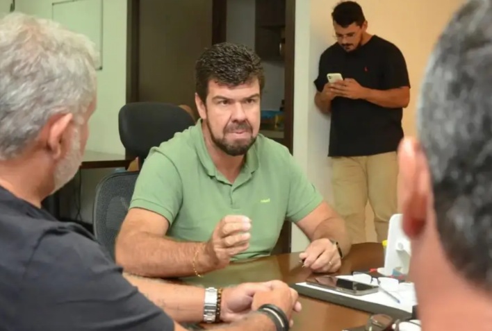 Prefeito de Macaé assegura concurso público até o próximo ano