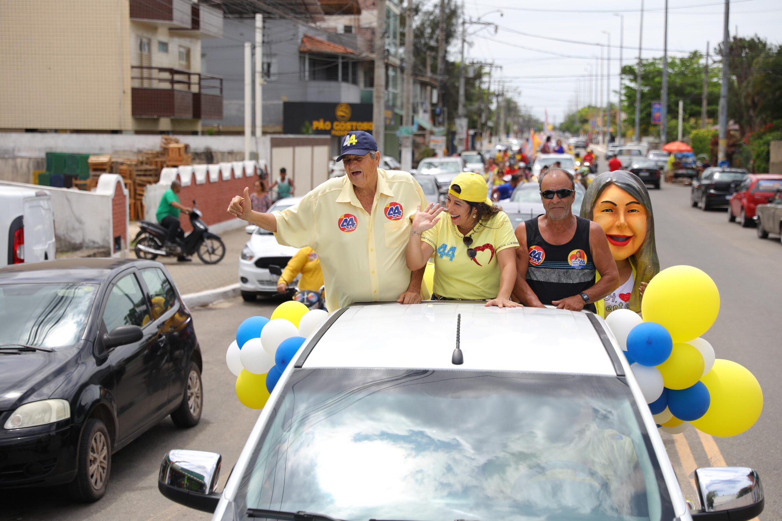 Carreata fecha campanha de Carla Caputi em SJB