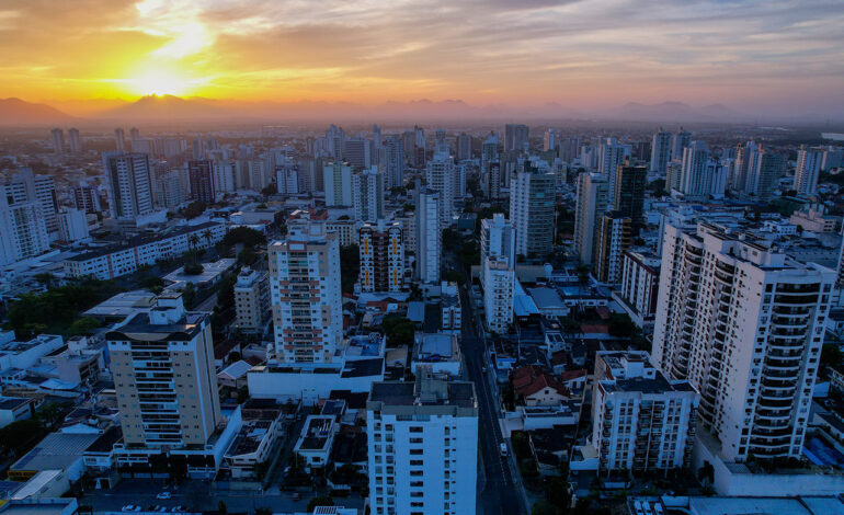 Decretos passam para Prefeitura três imóveis abandonados em Campos