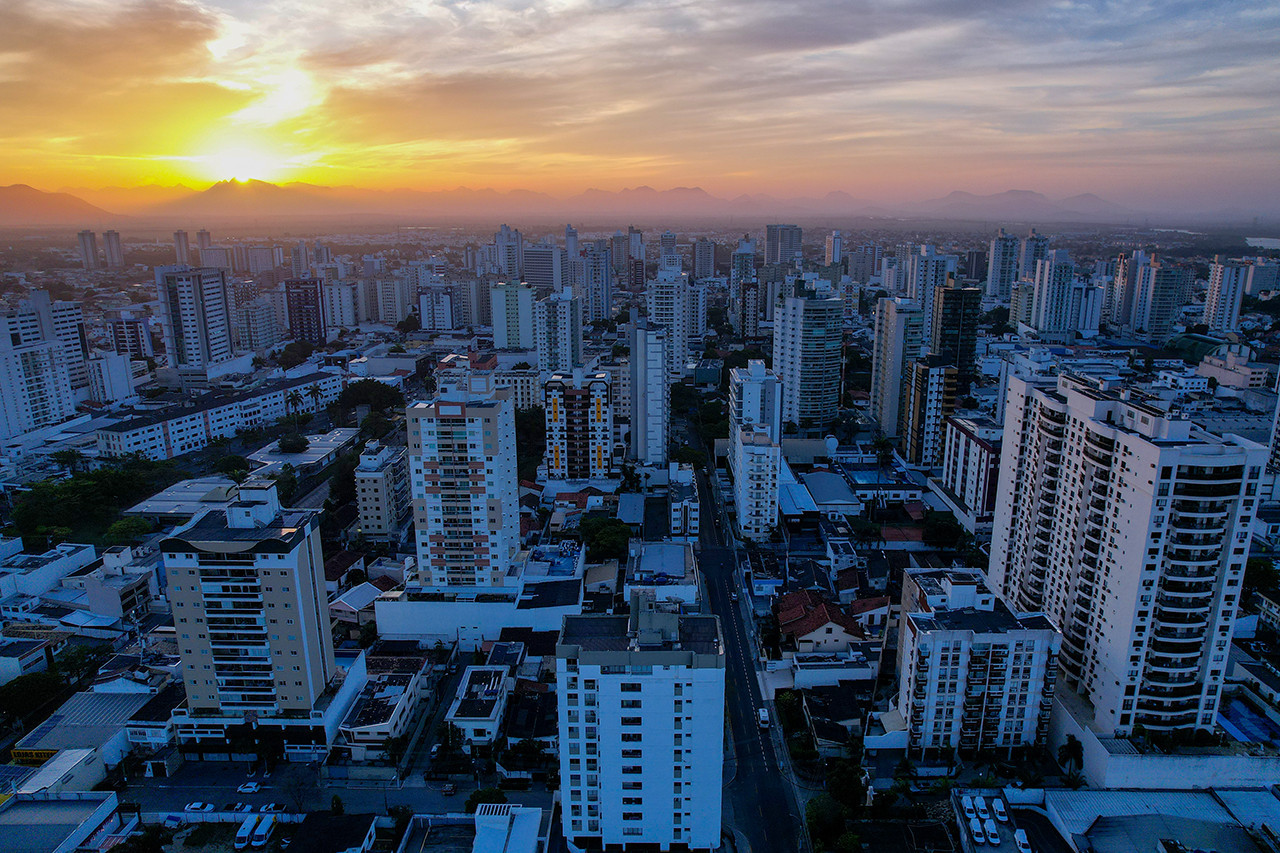 Decretos passam para Prefeitura três imóveis abandonados em Campos