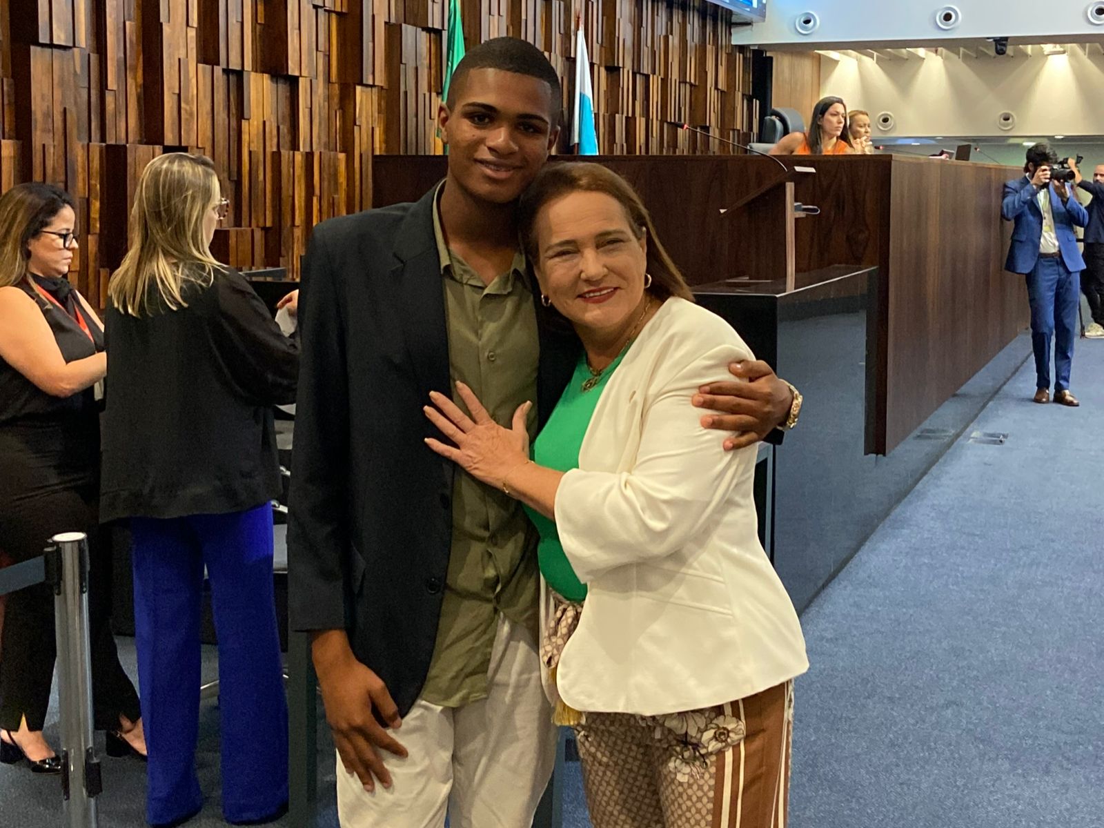 Carla Machado recebe deputado juvenil de SJB na Alerj