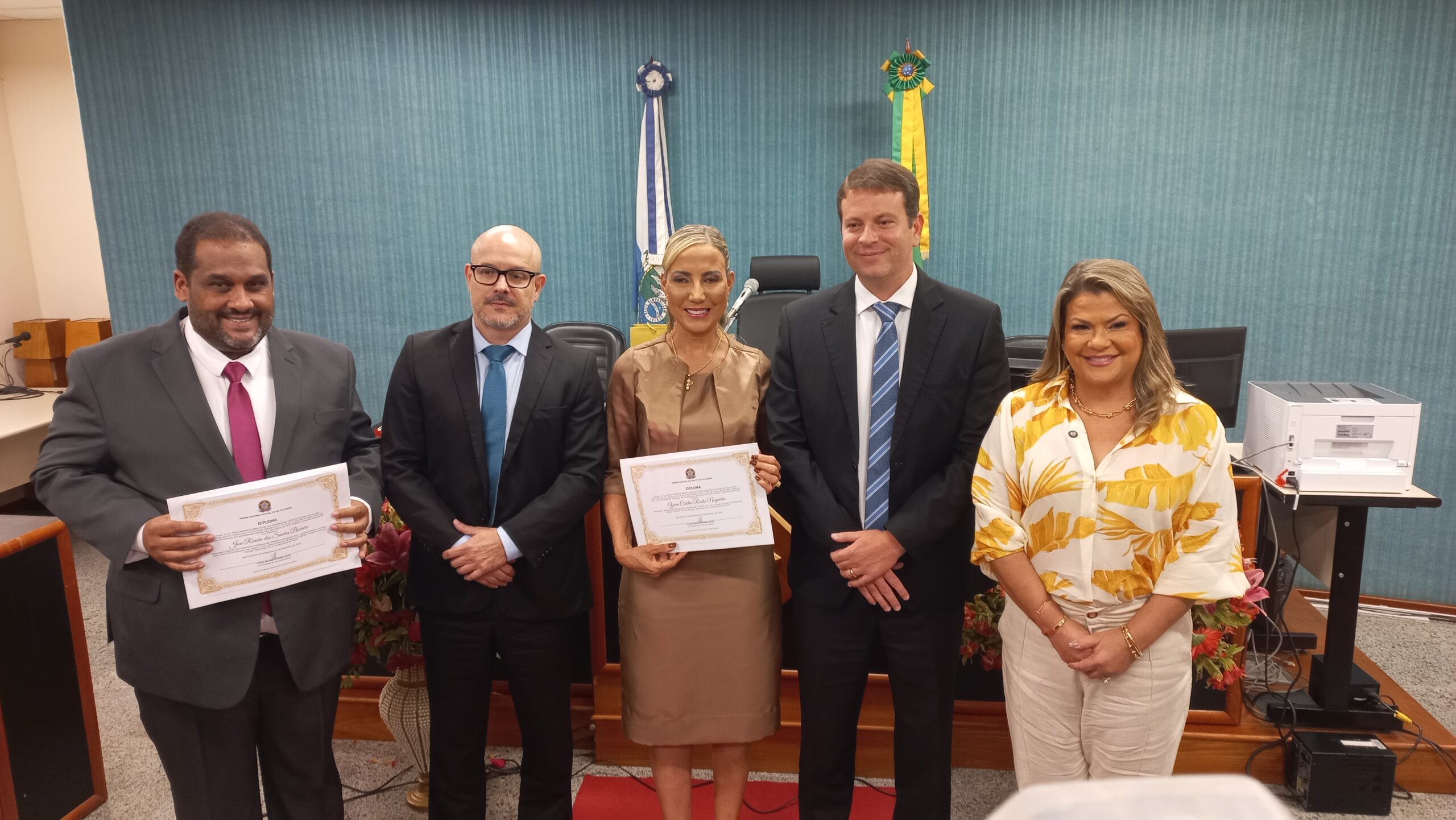 Yara Cinthia recebe diploma de prefeita de SFI