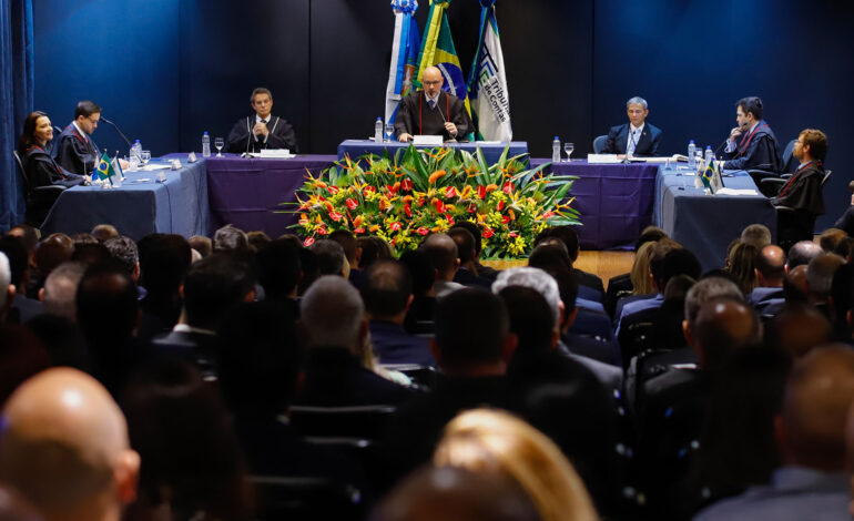 TCE realiza sessão solene para posse de Pampolha