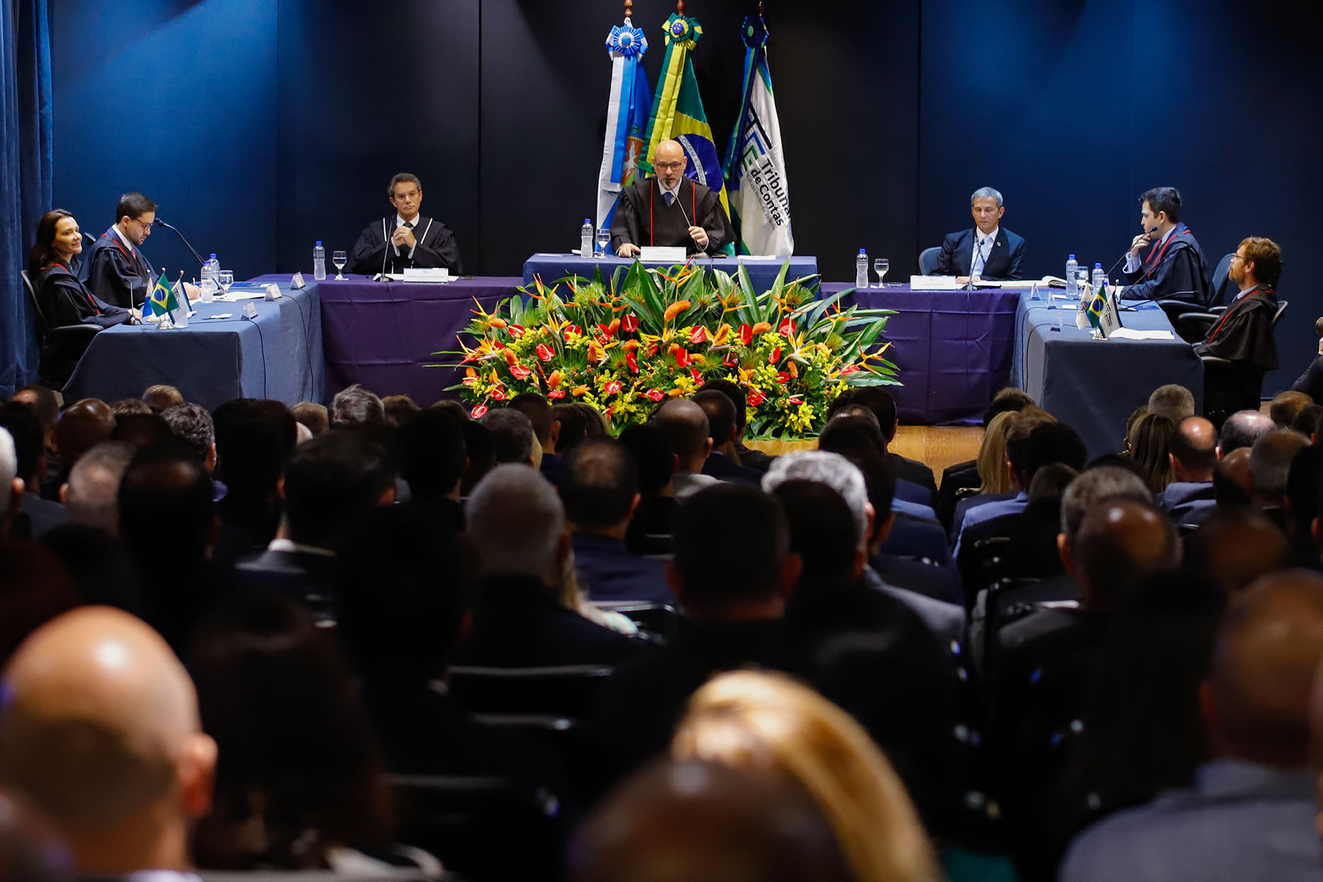 TCE realiza sessão solene para posse de Pampolha
