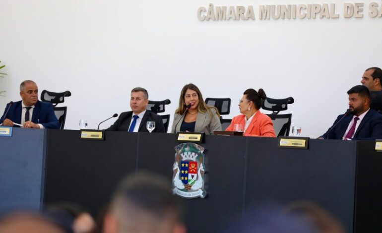 Câmara de SJB segue parecer do TCE e aprova contas de Carla Caputi de 2023