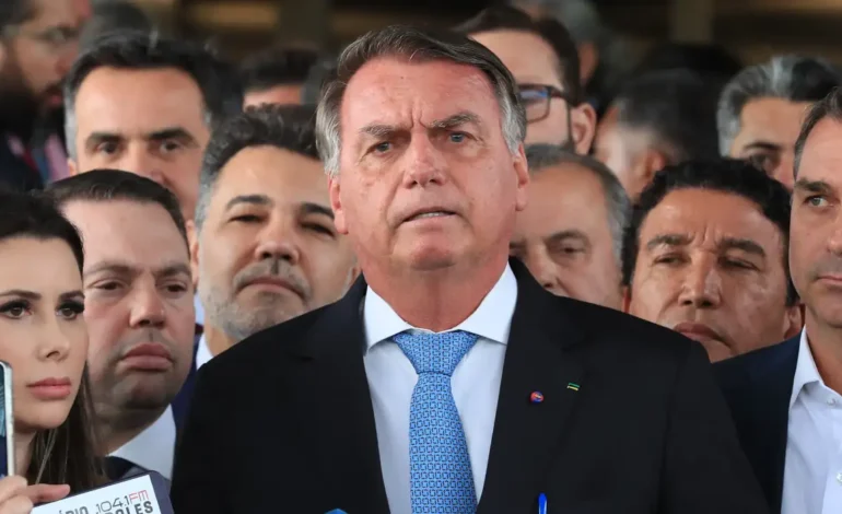 Trama golpista: STF inicia julgamento de Bolsonaro e mais sete aliados