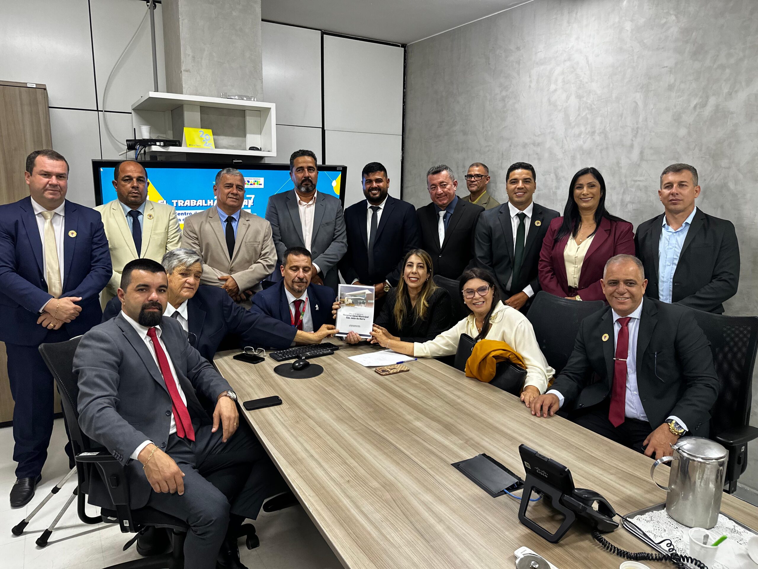 Caputi e vereadores de SJB vão ao Ministério da Saúde solicitar recursos para hospital municipal