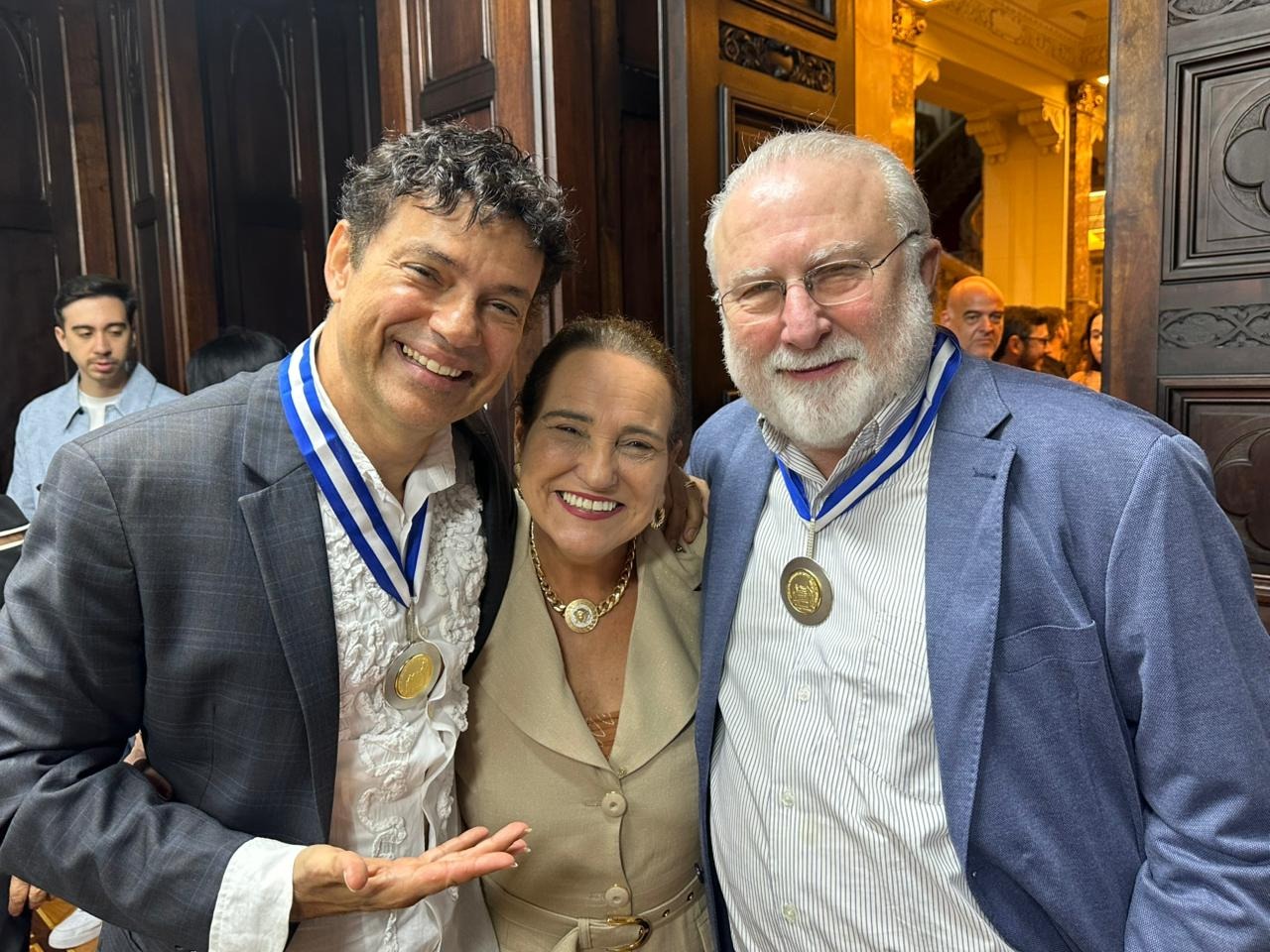 Jorge Vercillo ao receber a Medalha Tiradentes: “É mais importante que um Grammy”