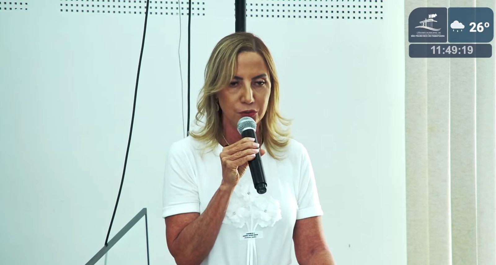 Yara Cinthia vai à Câmara para explicar fim do 14º salário dos servidores de SFI