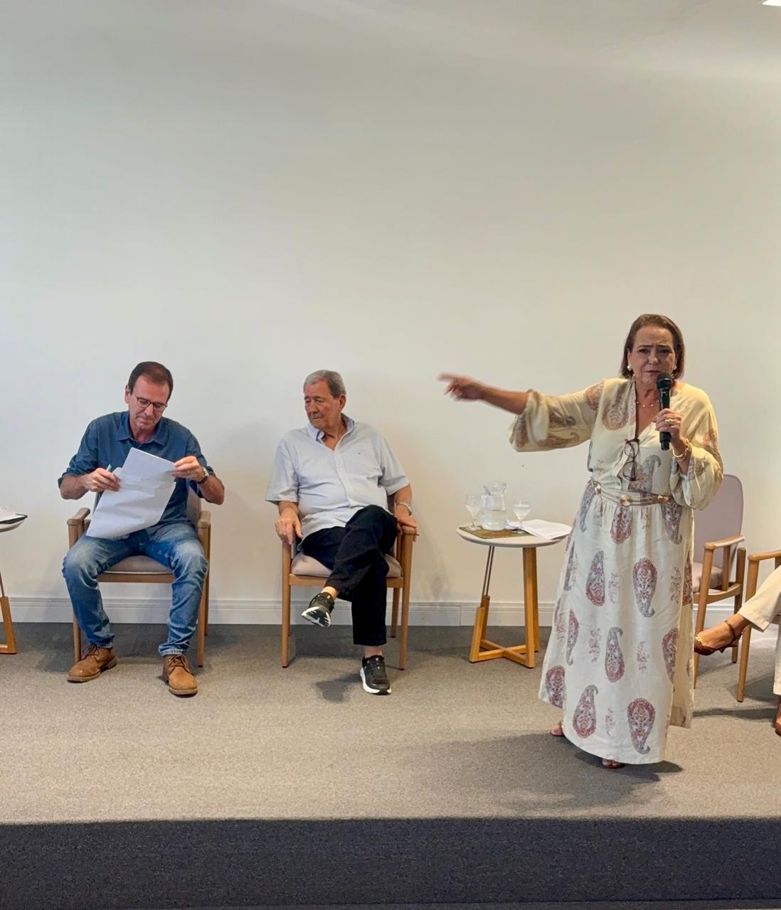 Carla Machado entrega propostas da região para futuro plano de governo de Paes