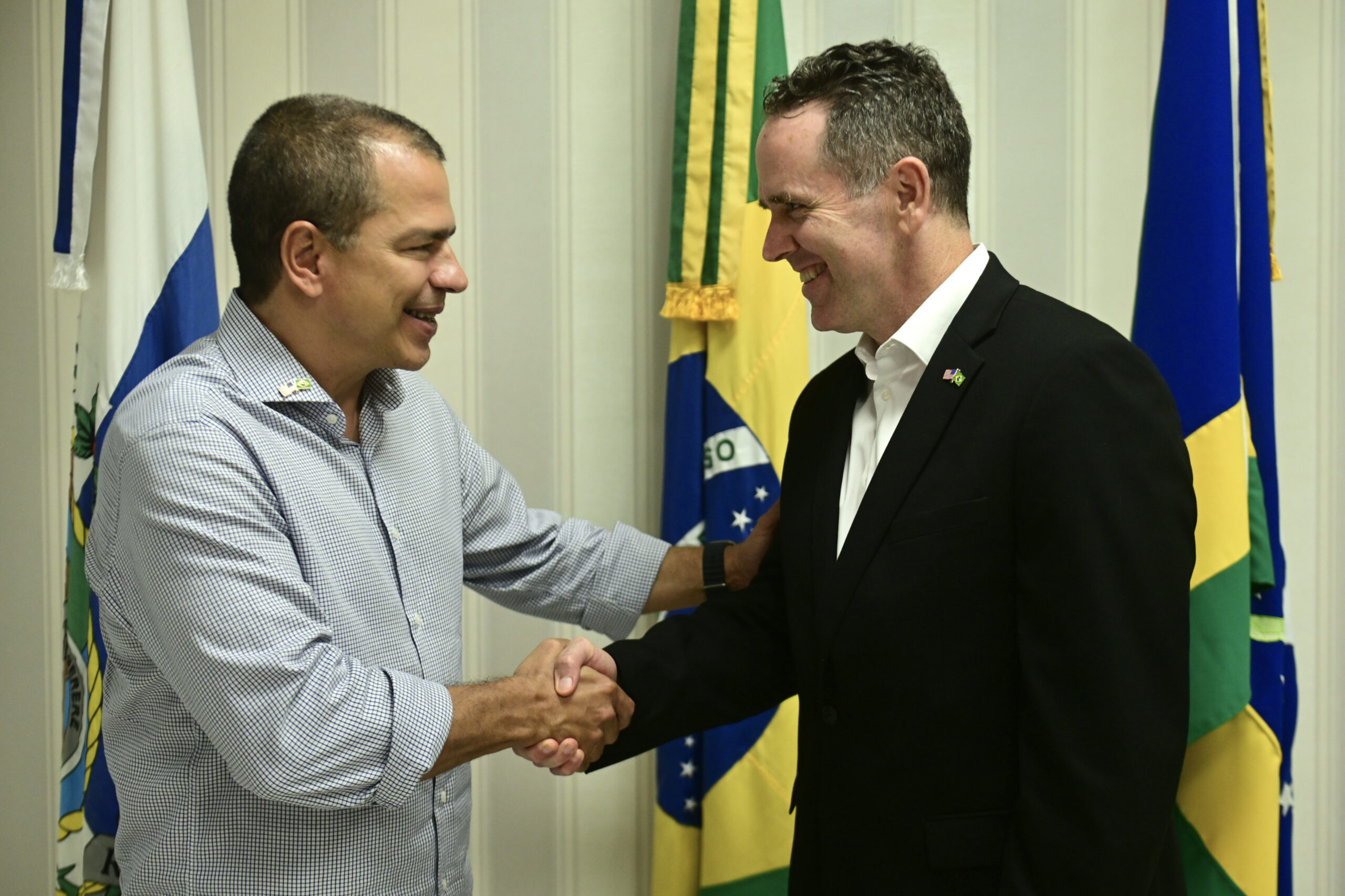 Frederico Paes recebe comitiva do Consulado dos EUA e apresenta potencial de Campos