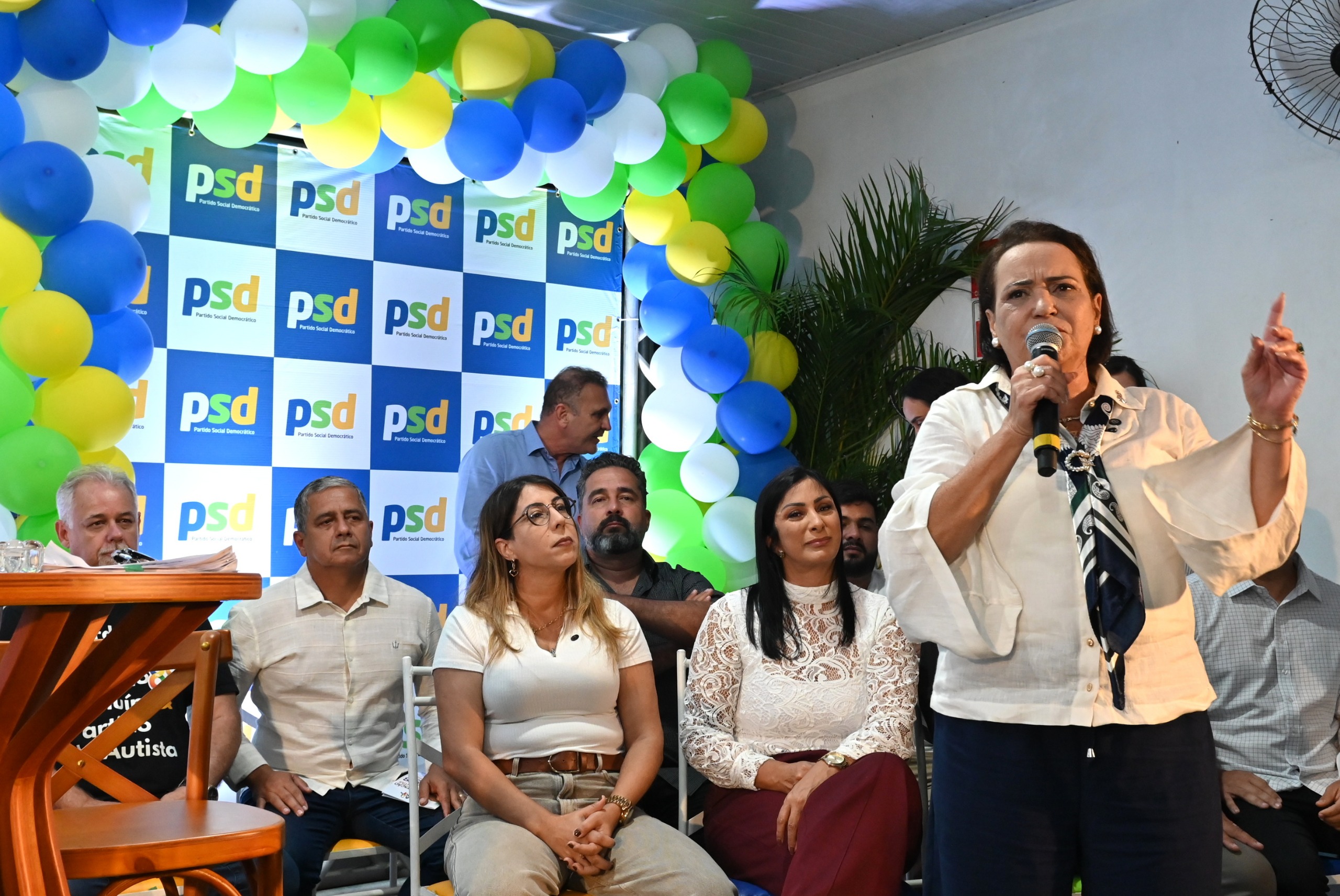 “Tenho mãos limpas, não envergonho vocês”, afirma Carla Machado em prestação de contas