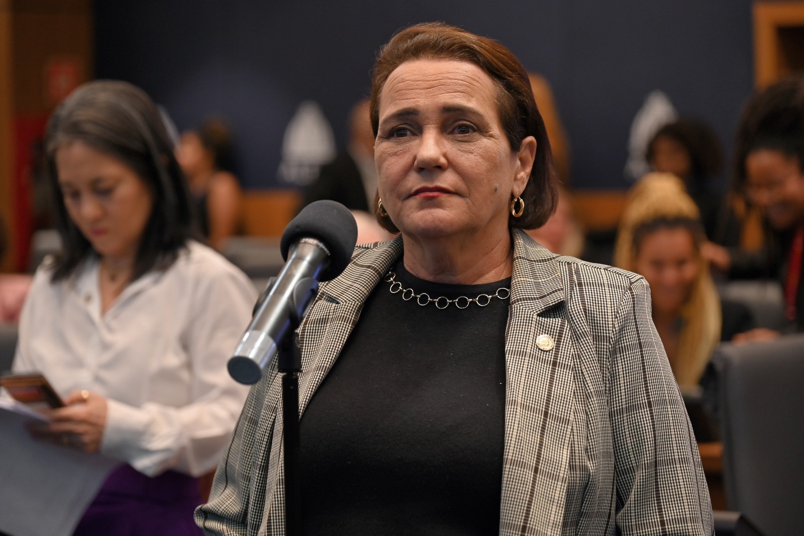 Carla Machado articula votação de projeto que garante proteção a autistas em situações de desastres