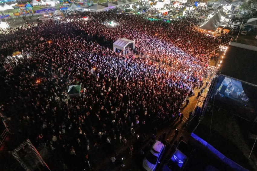 Matheus e Kauan batem recorde de público na Expo SFI na noite de sábado