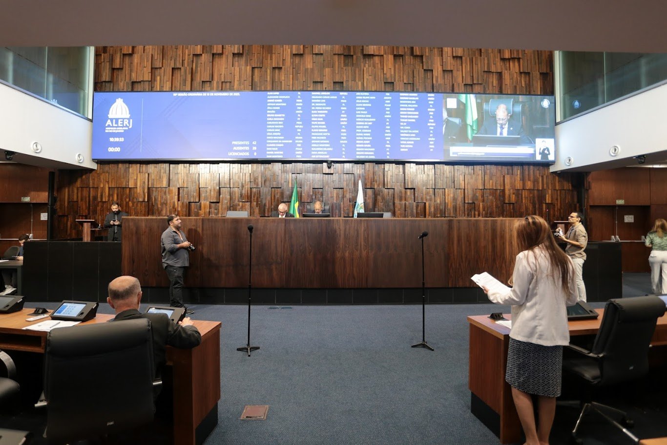 Por razões distintas, Campos vê bancada na Alerj reduzir à metade pela 2ª vez consecutiva