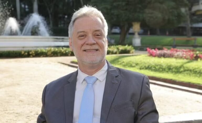 Couto recria pasta de Ciência e Tecnologia e escolhe ex-reitor da UFF para secretário