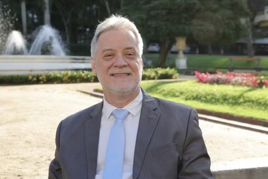 Couto recria pasta de Ciência e Tecnologia e escolhe ex-reitor da UFF para secretário