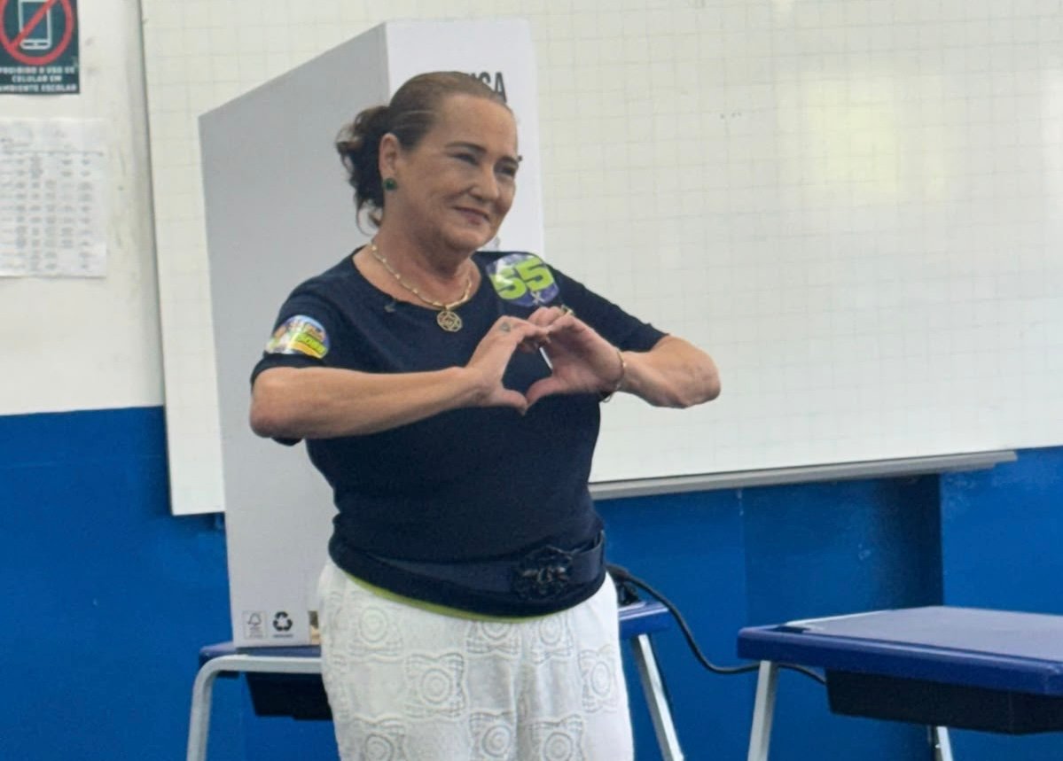Carla Machado vota em Campos e destaca trabalho realizado no mandato