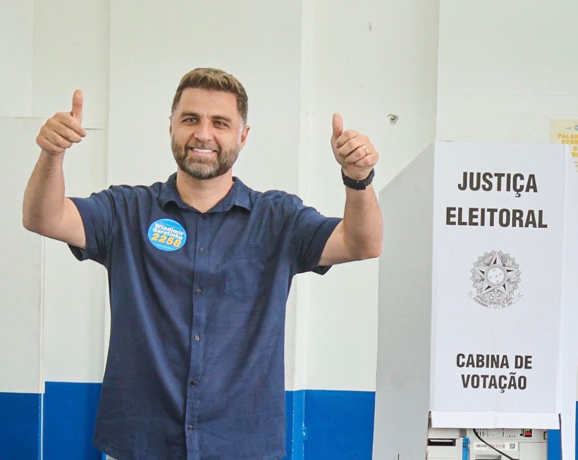 Wladimir Garotinho vota em Campos e diz confiar no reconhecimento da população