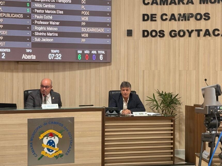 Por unanimidade, Silvinho Martins é eleito presidente da Câmara de Campos