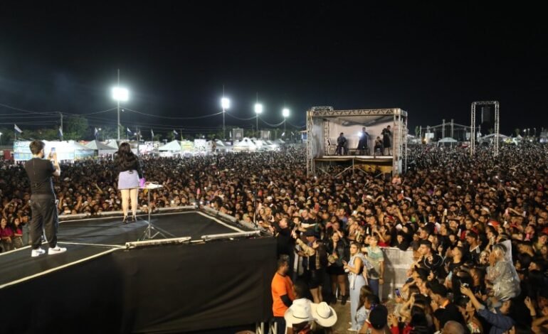ExpoBarra terá shows de Naiara Azevedo, Mari Fernandez, Léo Foguete e MC Peão