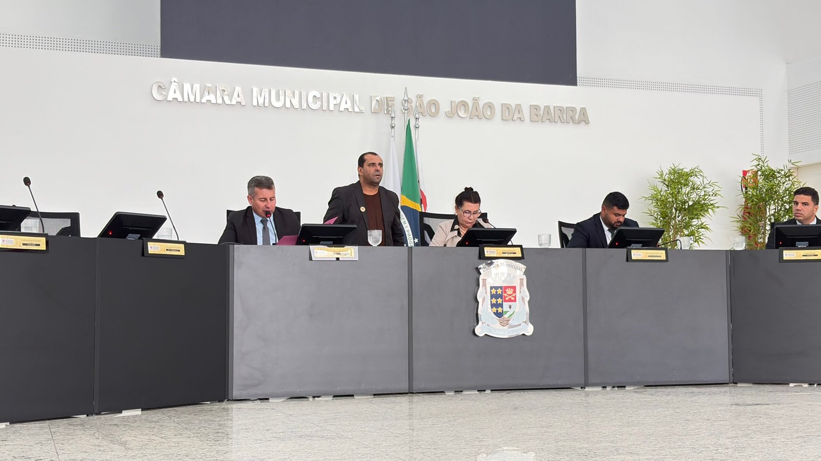 Analiel Vianna: Lula não foi e não é minha opção, mas ler a moção faz parte da minha função na Câmara