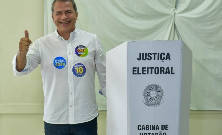 Frederico Paes vota em Balança Rangel e diz que será ‘prefeito da cobrança’ aos eleitos
